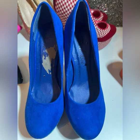 🧢 Blue green suede, embroidered platform, stiletto pumps, high heels, size 7