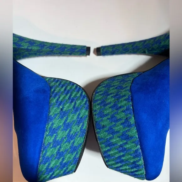 🧢 Blue green suede, embroidered platform, stiletto pumps, high heels, size 7