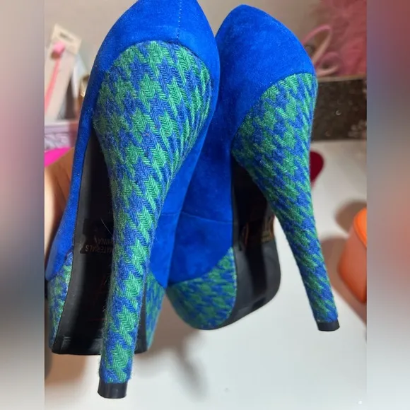 🧢 Blue green suede, embroidered platform, stiletto pumps, high heels, size 7