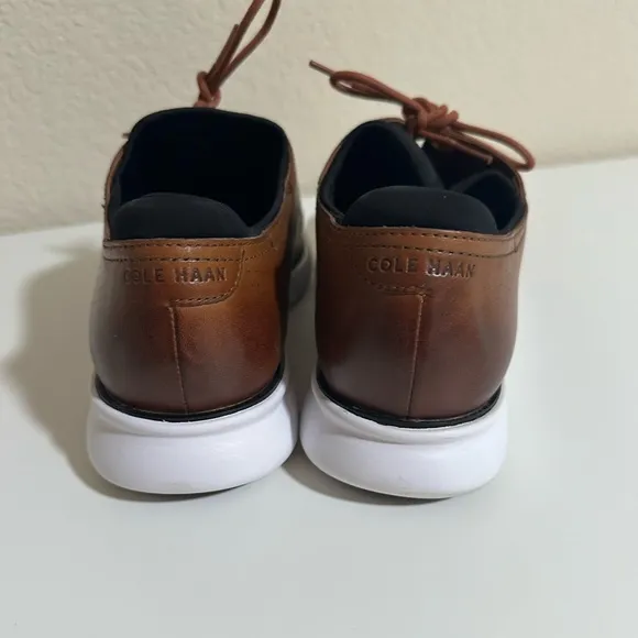 - Cole Haan Men’s 2.ZEROGRAND shoes