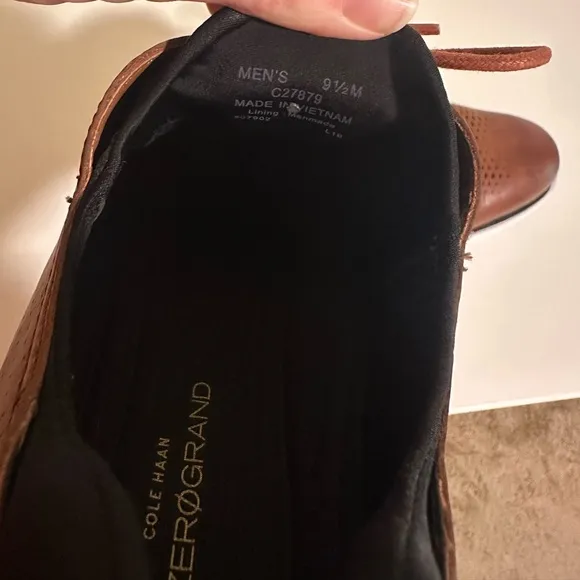 - Cole Haan Men’s 2.ZEROGRAND shoes