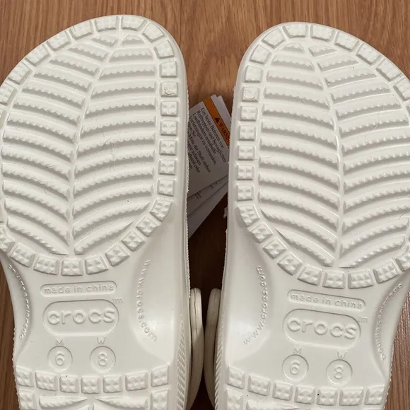 ❤️ Crocs Classic Shoes Men’s Size 6/Women’s Size 8 NWT