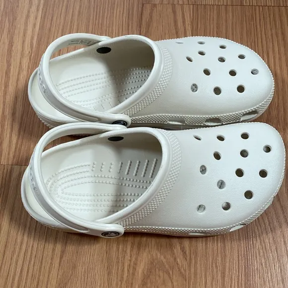 ❤️ Crocs Classic Shoes Men’s Size 6/Women’s Size 8 NWT