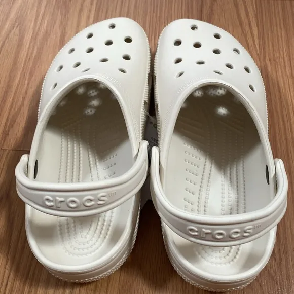 ❤️ Crocs Classic Shoes Men’s Size 6/Women’s Size 8 NWT