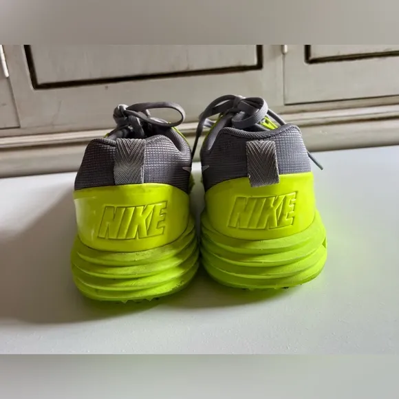 - Men’s Nike Lunar Command 2 Mens Golf Shoes, size 9.5 gray/neon green