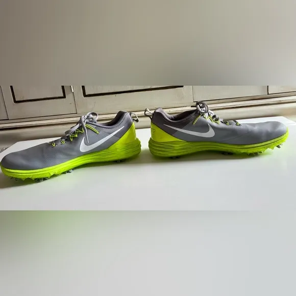- Men’s Nike Lunar Command 2 Mens Golf Shoes, size 9.5 gray/neon green