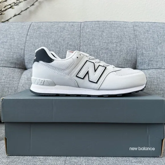 🤍🩶🦭 new balance 574 white light grey pink shoes