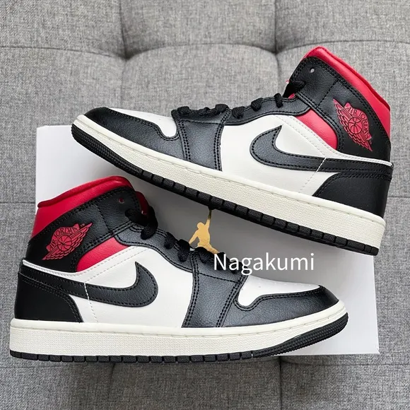 ❤️🖤 Nike Air Jordan 1 Retro Mid Chicago Gym Red panda  Shoes