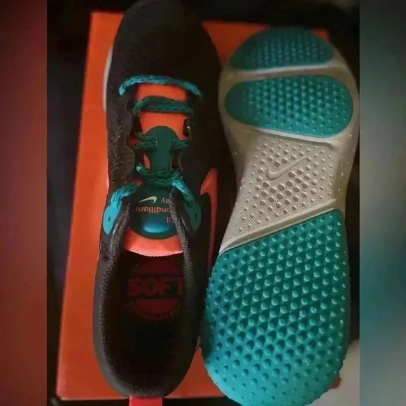 🆕 Nike Project Pod SE Shoes-Size 7 NIB