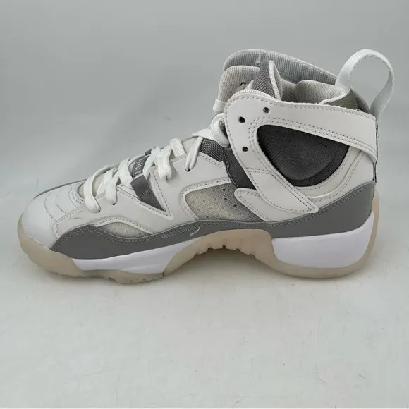 👞 Nike Women’s Air Jordan Jumpman 2 Trey- SZ 7.5 -DR9631-002 Grey White Shoes