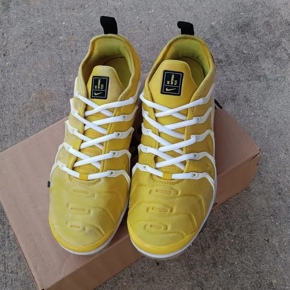 2019 Nike Air VaporMax Plus 'Sunshine Yellow' 8.5 (7Y)