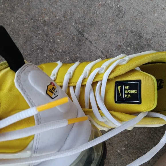 2019 Nike Air VaporMax Plus 'Sunshine Yellow' 8.5 (7Y)