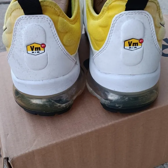 2019 Nike Air VaporMax Plus 'Sunshine Yellow' 8.5 (7Y)