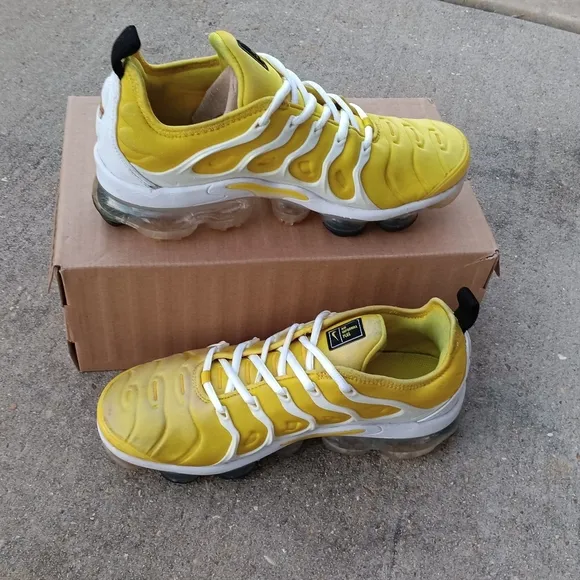 2019 Nike Air VaporMax Plus 'Sunshine Yellow' 8.5 (7Y)