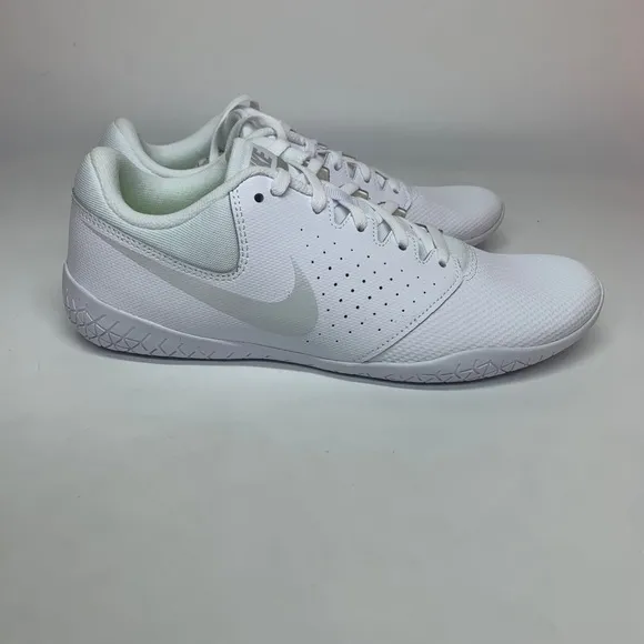 943790-100 Women’s Nike cheer sideline IV
