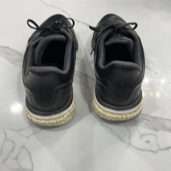 Adidas adipower boost in black men’s size 9