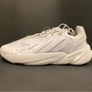 Adidas azelia men’s shoes sneakers being size 6 boys kids