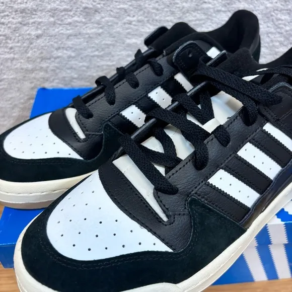 Adidas Forum Low CL Mens Shoes Sz 10 Athletic Black White Suede Sneakers
