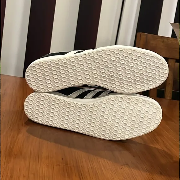 Adidas Gazelle shoes sneakers new black white BB5476 Men’s Size 11