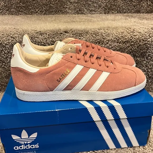 Adidas Gazelle shoes sneakers new CQ2186 Ash pink Women’s Size 9