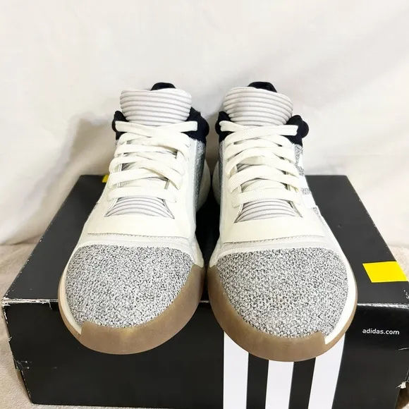 Adidas Marquee Boost Low White Gum size 8 MEN’S BASKETBALL SHOES