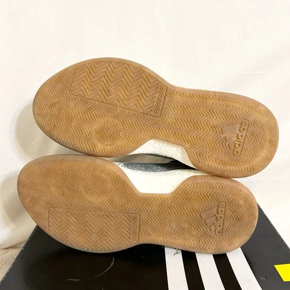 Adidas Marquee Boost Low White Gum size 8 MEN’S BASKETBALL SHOES