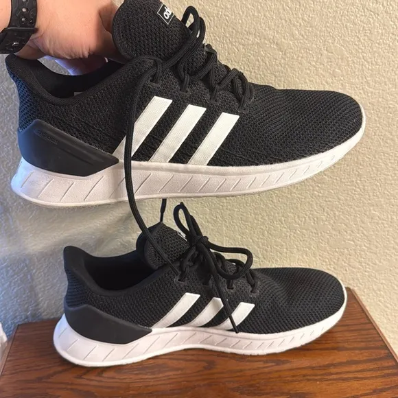 Adidas Men’s 10.5 Black