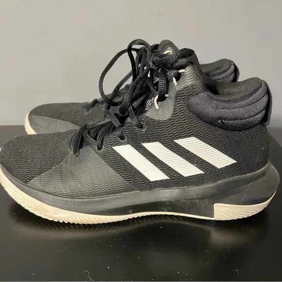 Adidas Men's Pro Elevate 2018 Basketball Shoes White Black Size 8