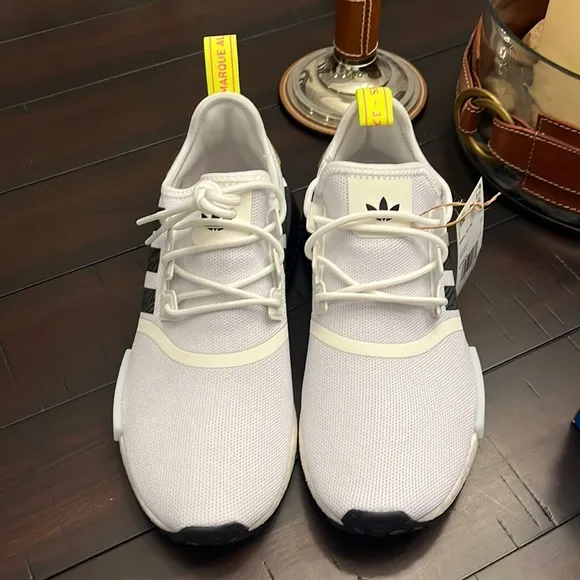 Adidas NMD_R1 NMD Boost shoes sneakers IE9624 white black Women’s Size 7.5
