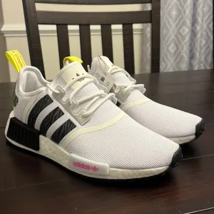 Adidas NMD_R1 NMD Boost shoes sneakers IE9624 white black Women’s Size 7.5