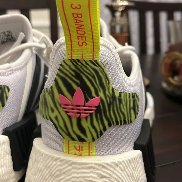 Adidas NMD_R1 NMD Boost shoes sneakers IE9624 white black Women’s Size 7.5