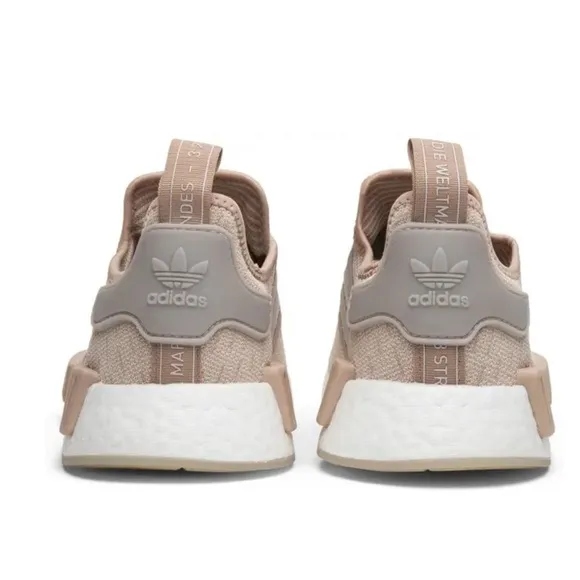 Adidas NMD_R1 NMD Boost shoes sneakers new CQ2012 ash pink Women’s Size 9