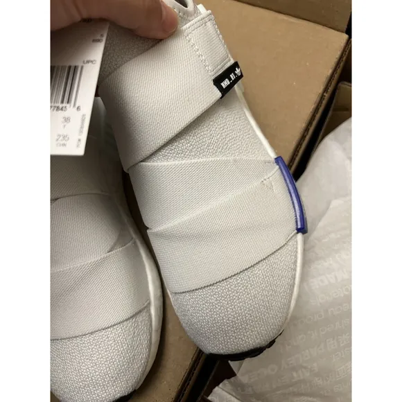 Adidas NMD_R1 Strap Unisex Shoes Size 6.5 New HQ4245