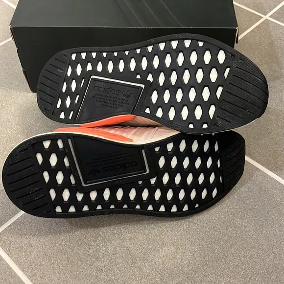 Adidas NMD_R2 NMD shoes sneakers new women’s Boost BA7260 chalk