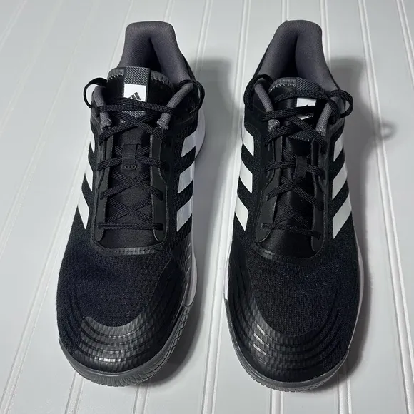 Adidas Novaflight black shoes NWOT men’s size 11.5