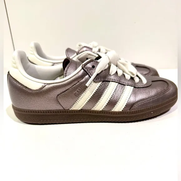 Adidas OG Samba shoes in color supplier cloud/ off white/ gum women’s 6.5