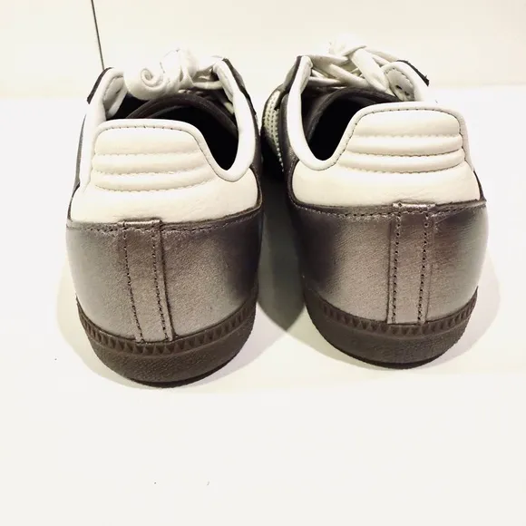 Adidas OG Samba shoes in color supplier cloud/ off white/ gum women’s 6.5