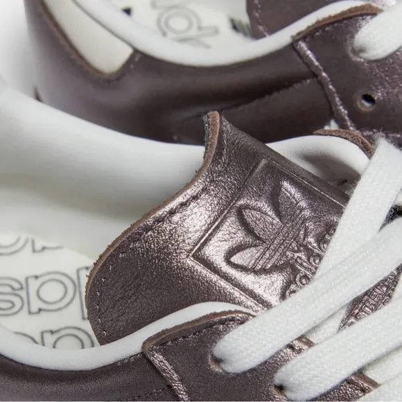 Adidas OG Samba shoes in color supplier cloud/ off white/ gum women’s 6.5