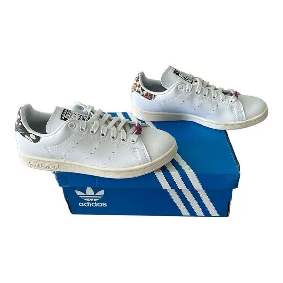 Adidas Original Stan Smith Butterfly Touched Women’s Athletic Shoe Size 7 White
