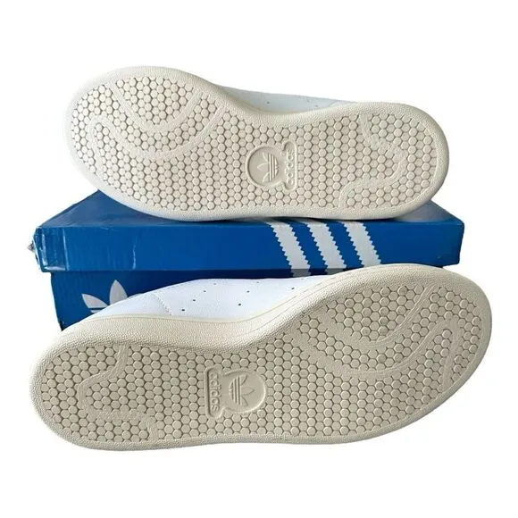 Adidas Original Stan Smith Butterfly Touched Women’s Athletic Shoe Size 7 White
