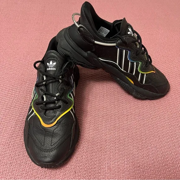 Adidas Ozweego sneakers Women’s size 10 black shoes