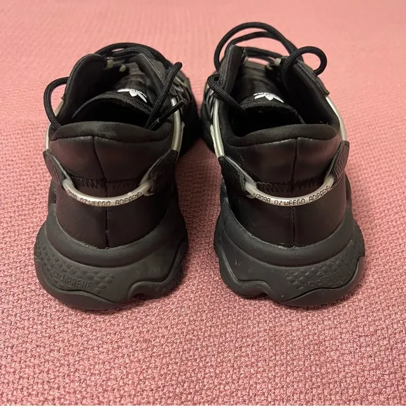 Adidas Ozweego sneakers Women’s size 10 black shoes