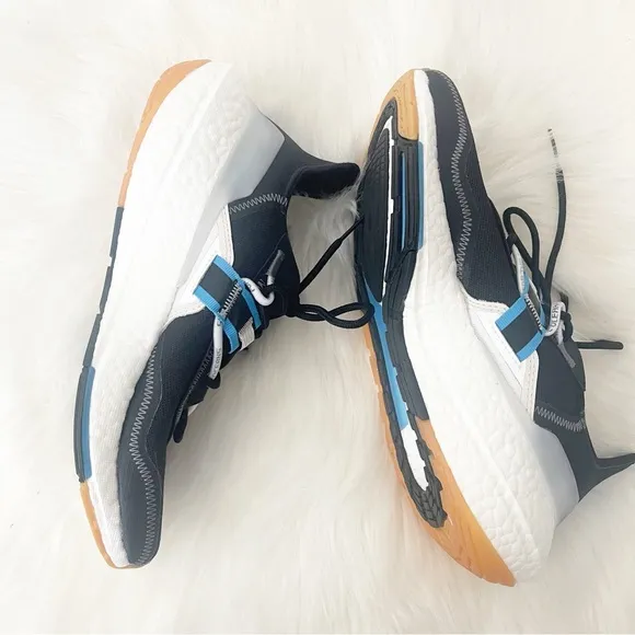 Adidas Parley X Ultraboost 22 Running Shoes Women 8.5