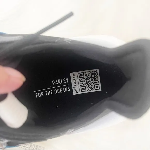 Adidas Parley X Ultraboost 22 Running Shoes Women 8.5