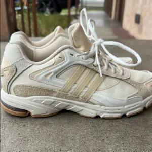 Adidas Response CL, off white/tan Women’s Shoes Size 10