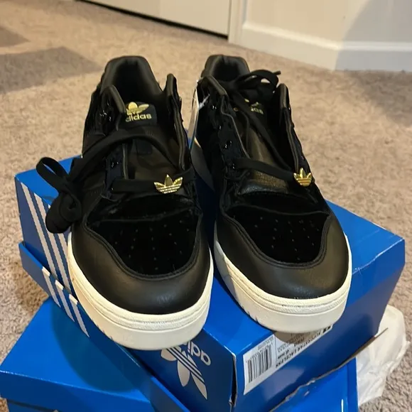 Adidas Rivarly Low black velvet shoes sneakers new mens EH0181 men’s size 12