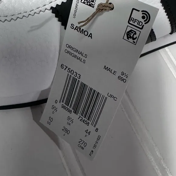 Adidas Samoa NWT men’s shoes white &amp; black size 10