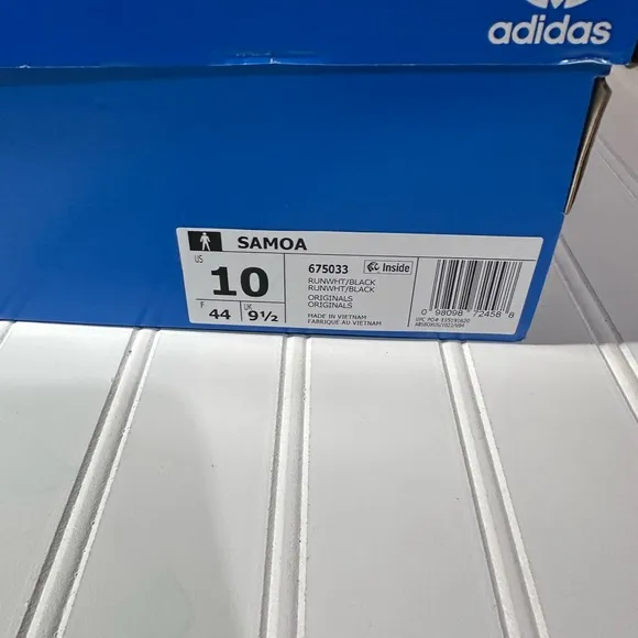 Adidas Samoa NWT men’s shoes white &amp; black size 10