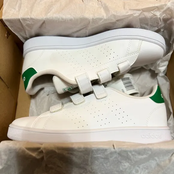 Adidas shoes for big kids (unisex) size 3Y