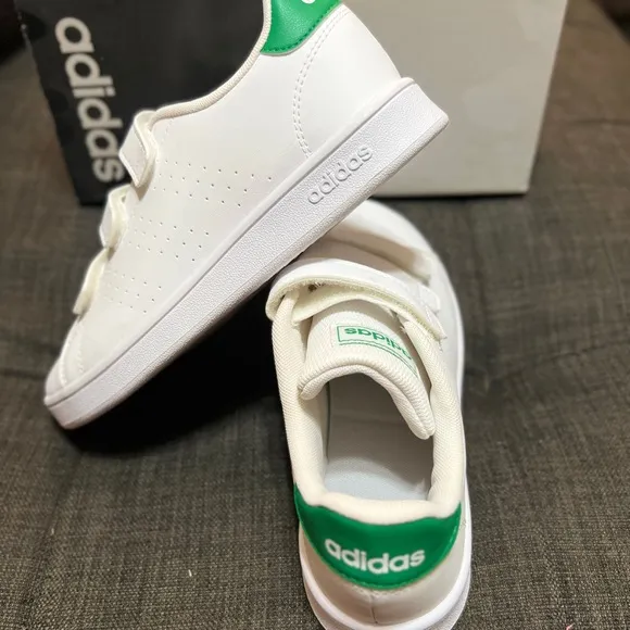 Adidas shoes for big kids (unisex) size 3Y